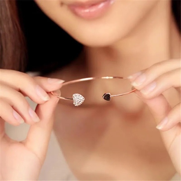 Heart bracelet gold crystal cuff love women’s jewelry accessories - Picture 2 of 6